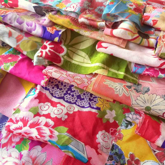 Random selection Offcuts  Floral Pack 100g