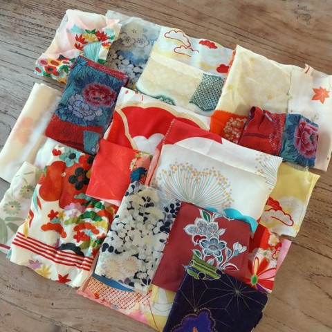 Random selection Offcuts  Floral Pack 100g