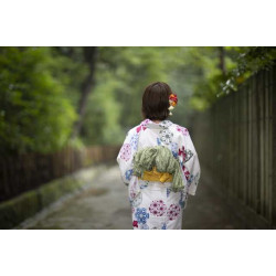 YUKATA the Japanese summer kimono