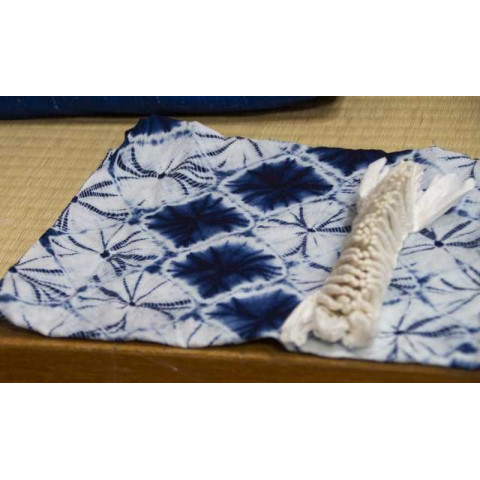 Arimatsu Shibori the traditional Japanese tie-dyeing technique Arimatsu Shibori the traditional Japanese tie-dyeing technique